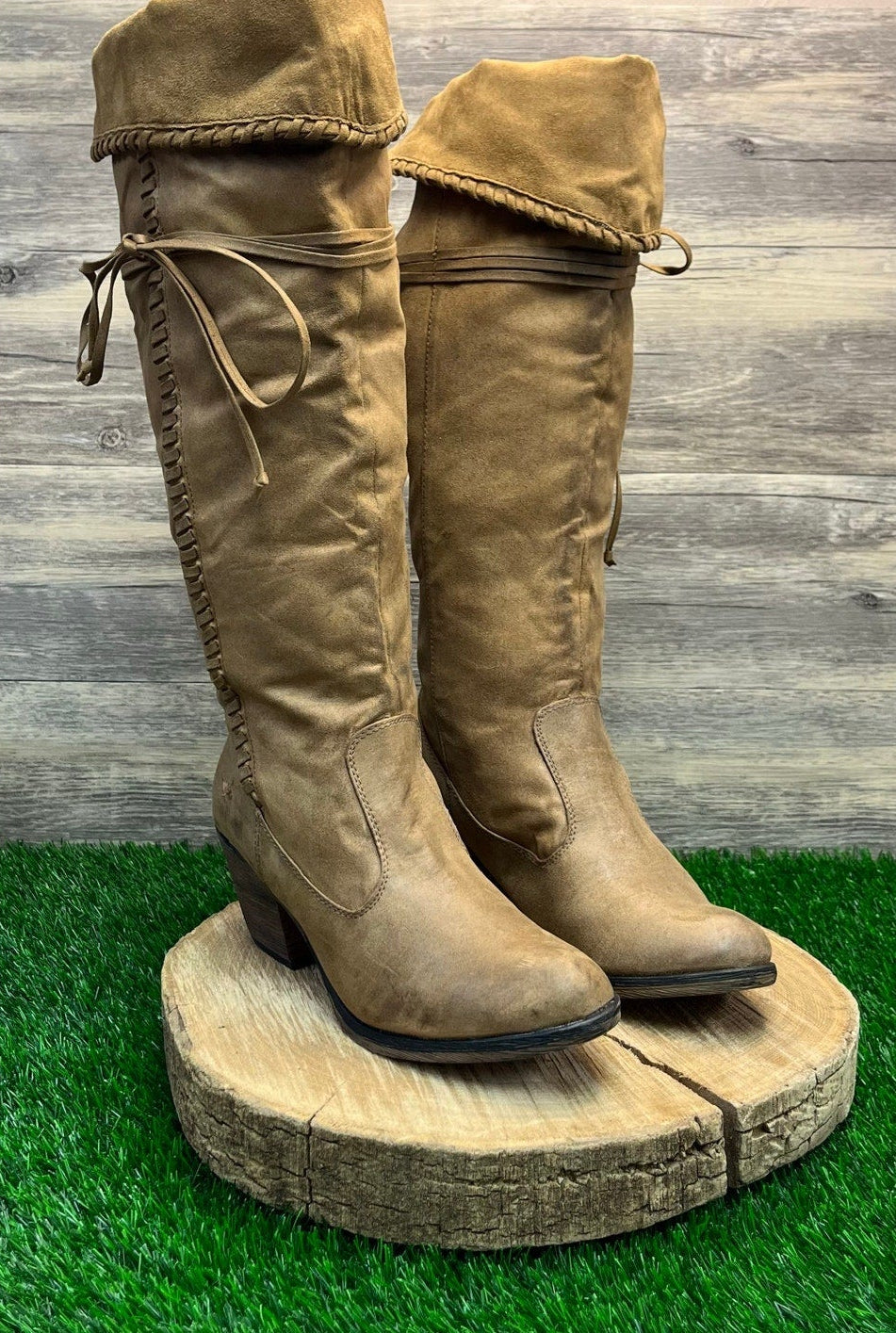 Rocket Dog Women - Size 10 - Tan Faux Suede Tall Shaft Boots Style 193