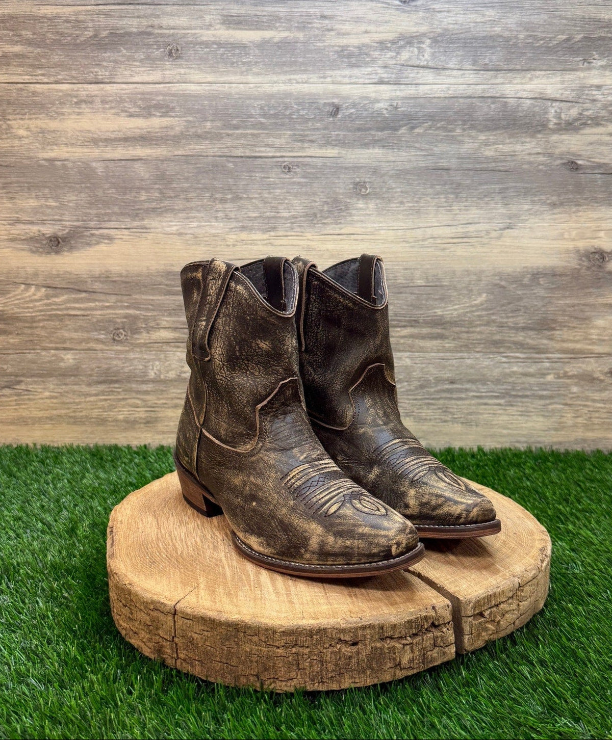 Roper Women - Size 7 - Distressed Brown Ankle Boots Style 0683