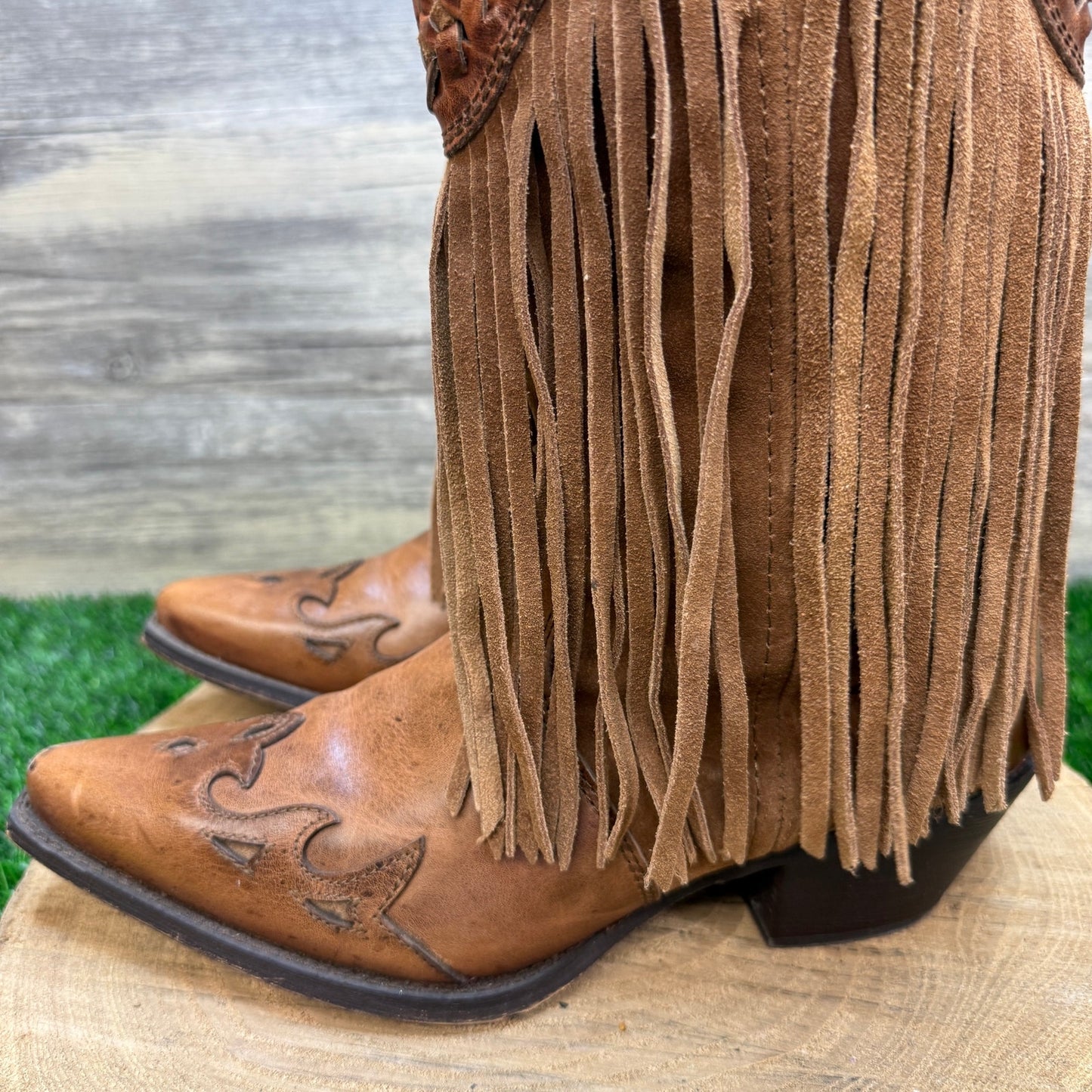 Dingo Women - Size 8.5M - Brown Fringe Snip Toe Cowboy Boots Style DI7445