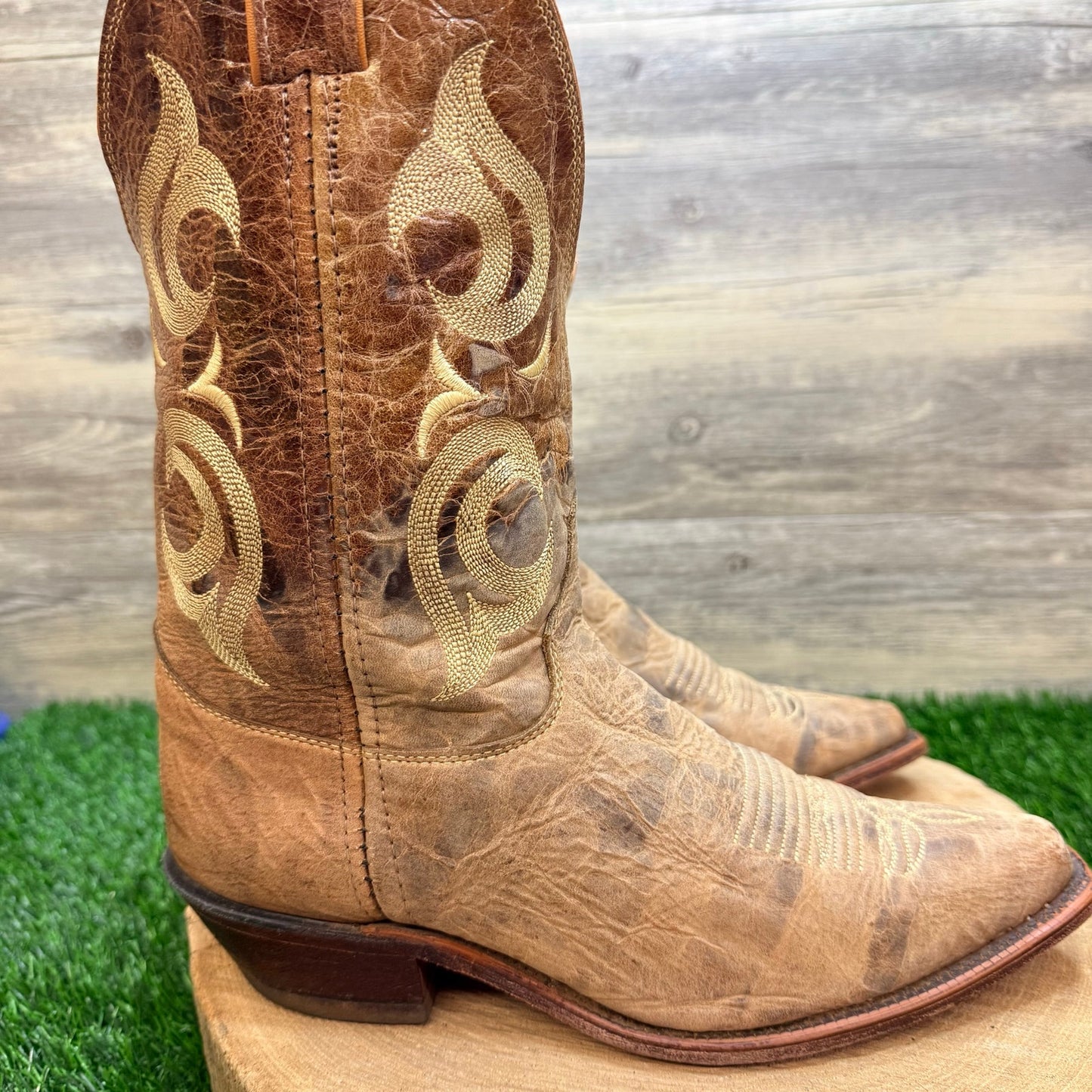 Justin Women - Size 9B - Distressed Brown Snip Toe Cowboy Boots BRL103