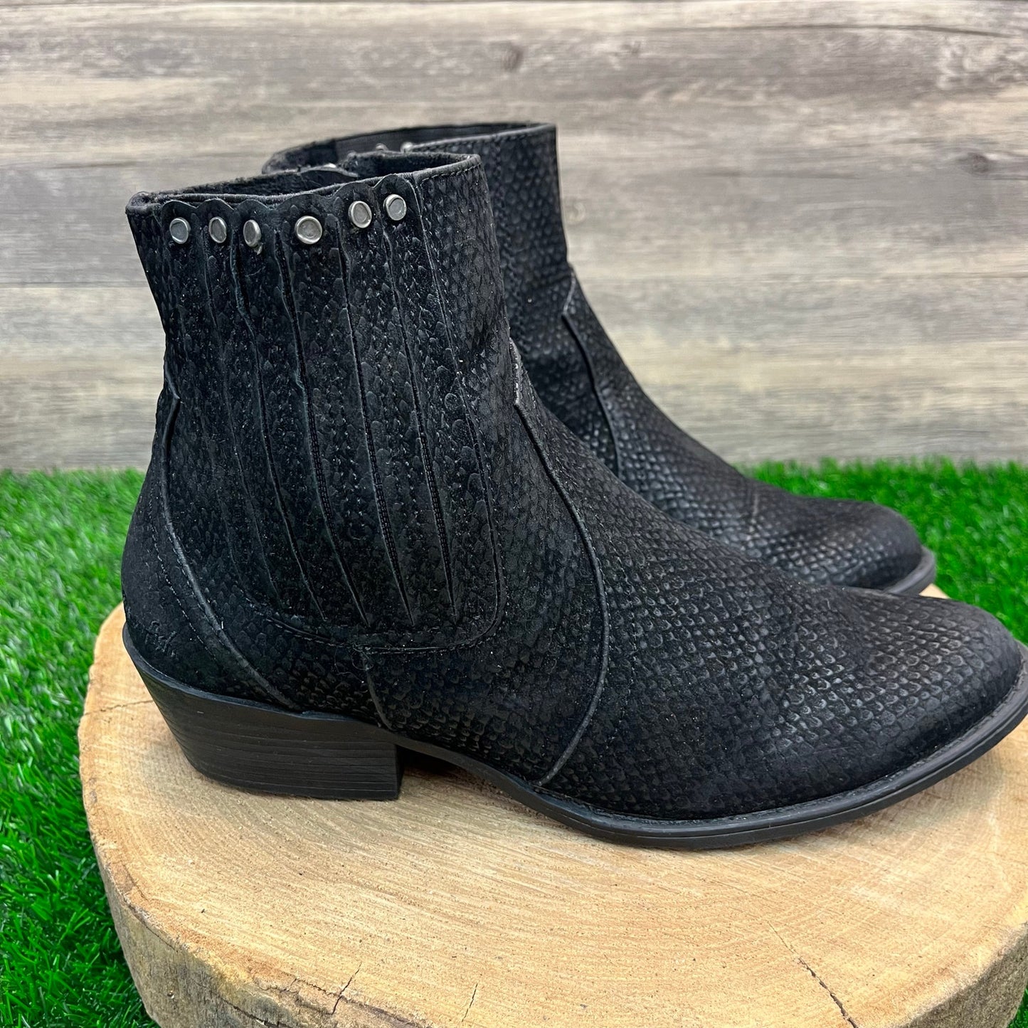 Blowfish Malibu Women - Size 10 - Black Soft Faux Leather Ankle Boots