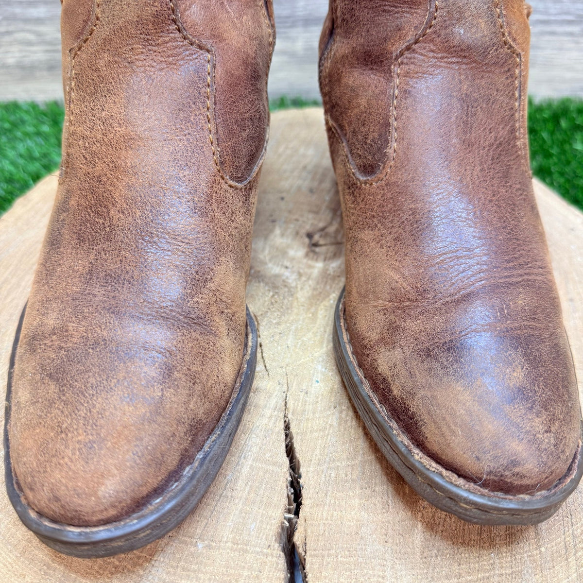 Born Women - Size 7 - Brown Ankle Zipper Boots CQG11