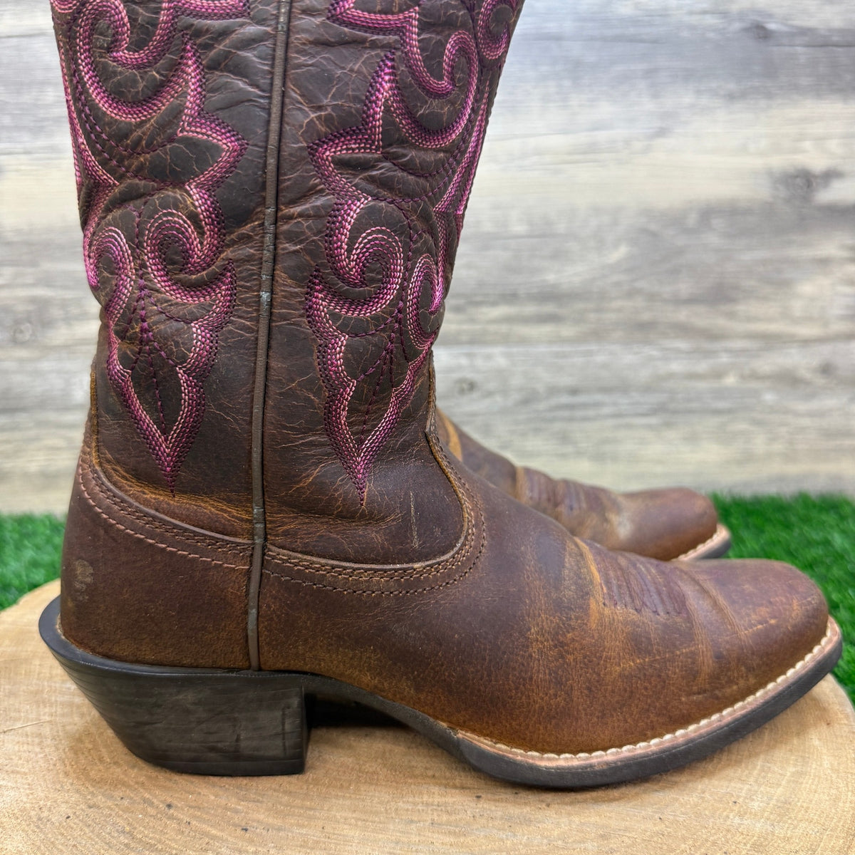 Ariat Women - Size 6B - Brown/Pink Round Up Cowboy Boots Style 10014172
