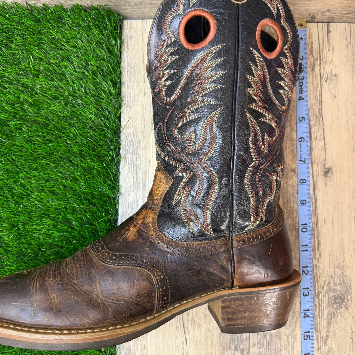 Ariat Men - Size 10.5D - Bar Top Brown Heritage Roughstock Cowboy Boots 10017378