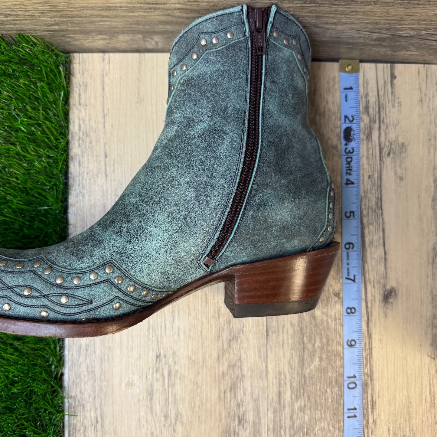 Old Gringo Women - Size 7B - Blue/Green Studded Ankle Cowboy Boots Style 1117