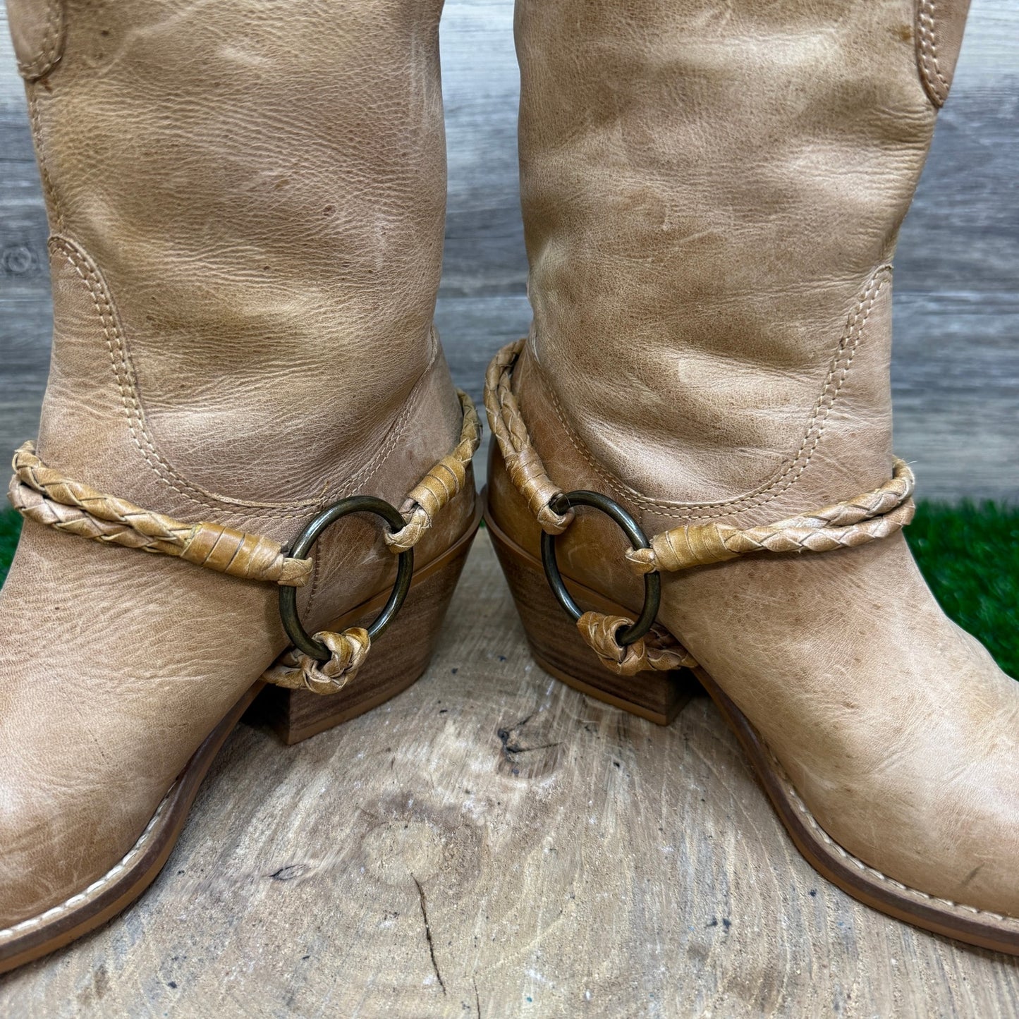 Penny Loves Kenny Women - Size 7.5M - Tan Strappy Cowboy Boots Style Lariat