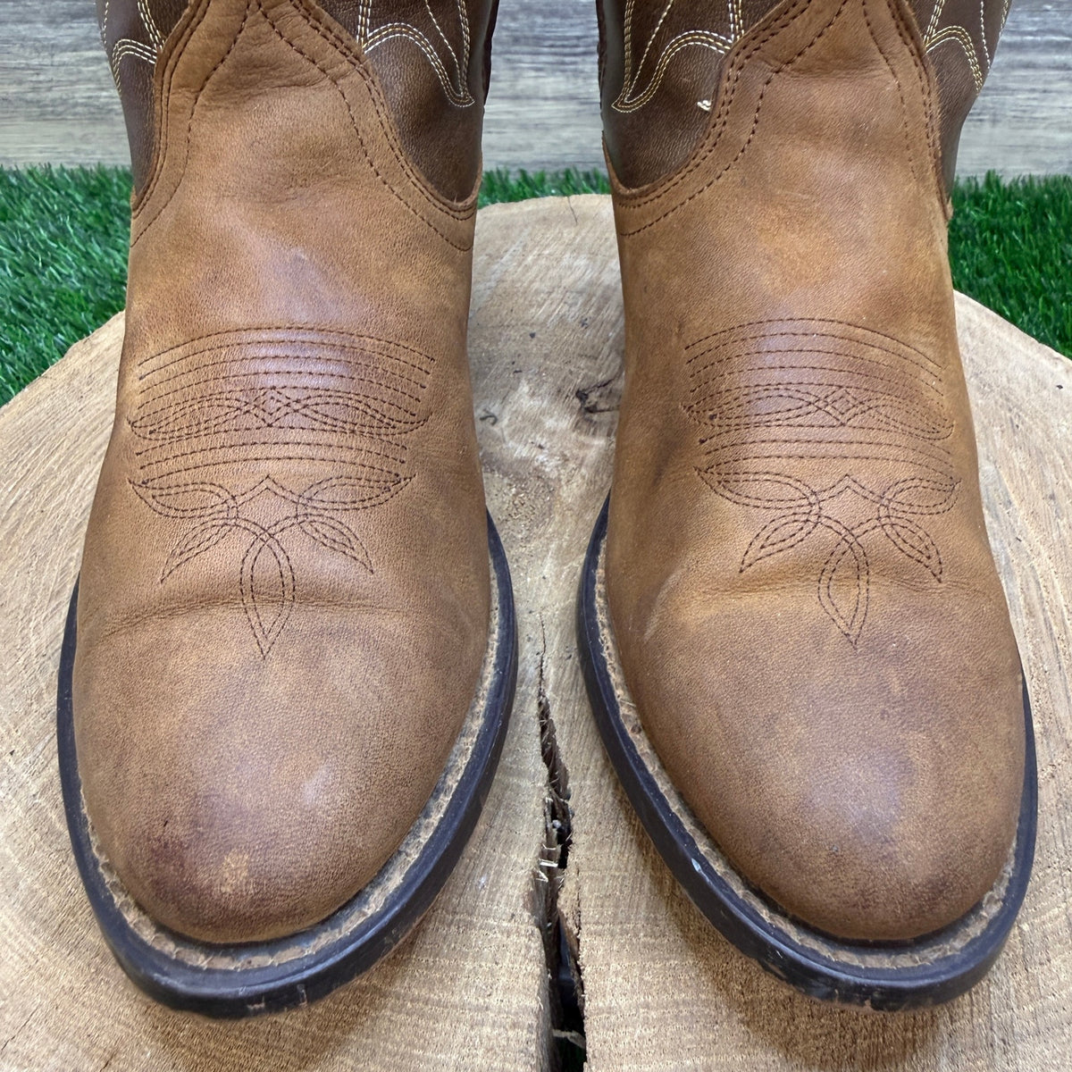 Unknown Women - Size 7M - Two Tone Brown Western Cowboy Boots Style 5742