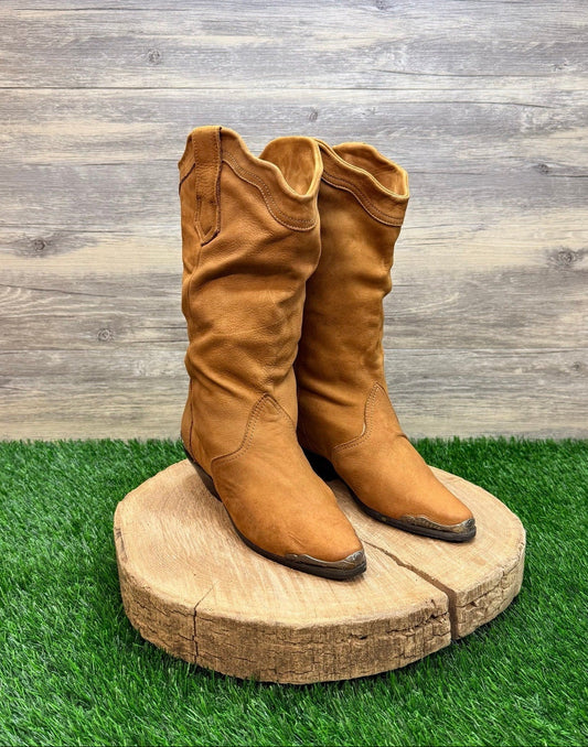 Maine Woods Women - Size 7B - Tan Suede Toe Plate Cowboy Boots
