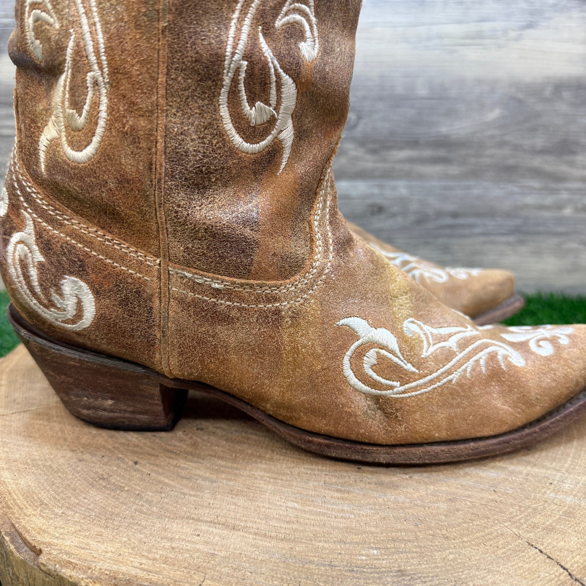 Corral Women - Size 9M - Sand Cortez Embroidered Cowboy Boots Style R1974