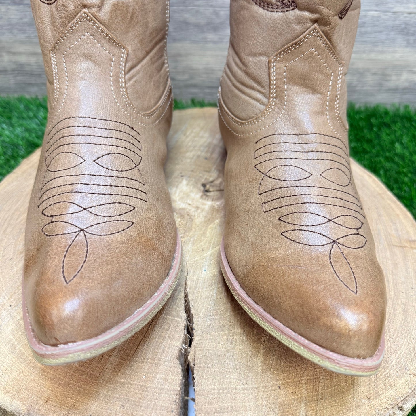 Coconuts Women - Size 11M - Tan Faux Leather Cowboy Boots Gaucho