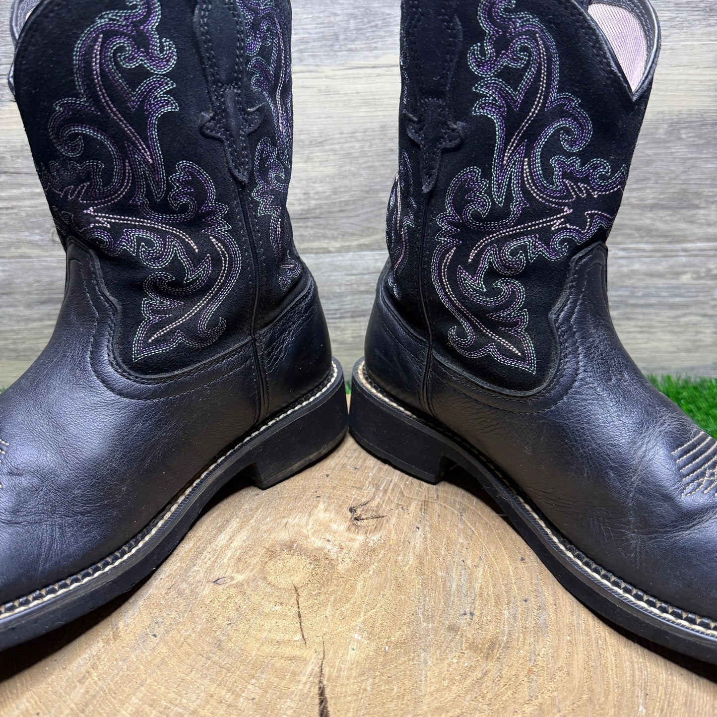 Ariat Women - Size 11B - Black/Purple Round Toe Cowboy Boots Style 10004729