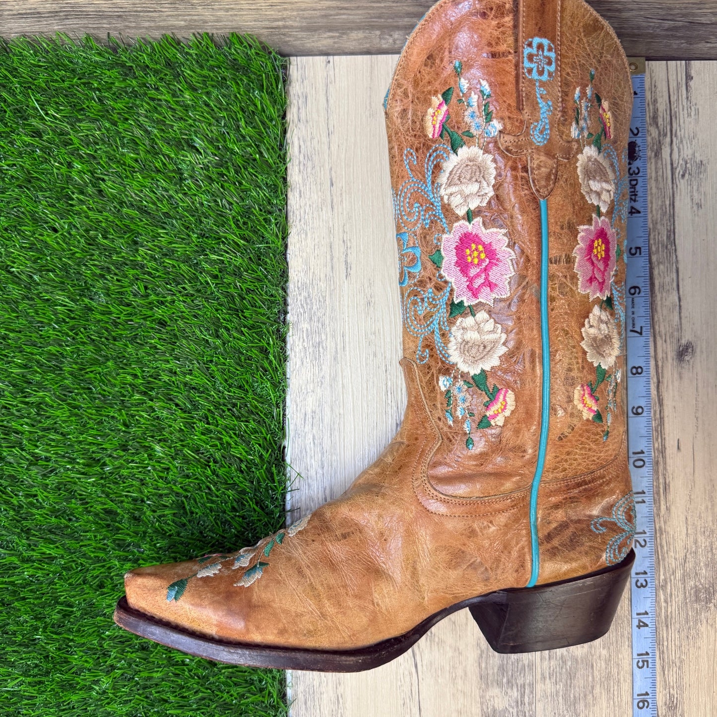 Macie Bean Women - Size 9M - Tan Rose Garden Snip Toe Cowboy Boots Style M8012