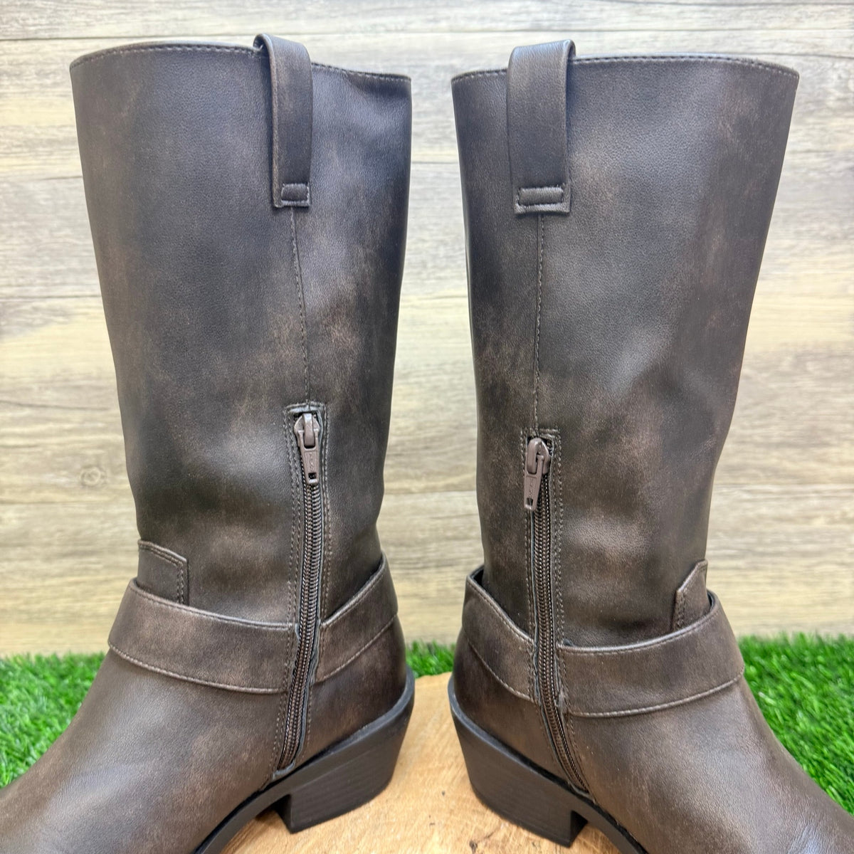 Time and Tru Women - Size 6.5 - Brown Faux Leather Moto Cowboy Boors 56514