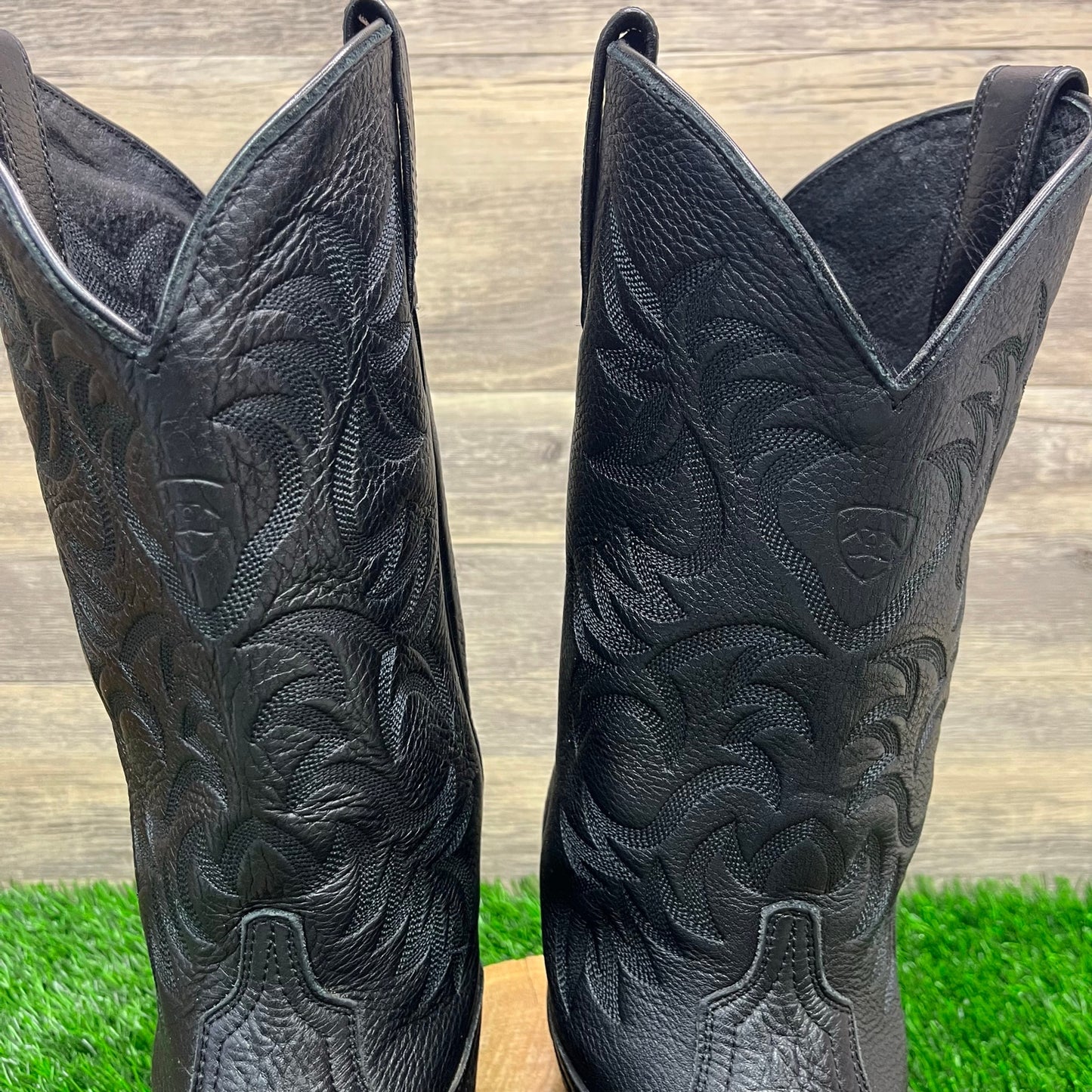Ariat Men - Size 10EE - Black Heritage Cowboy Boots Style 10002218