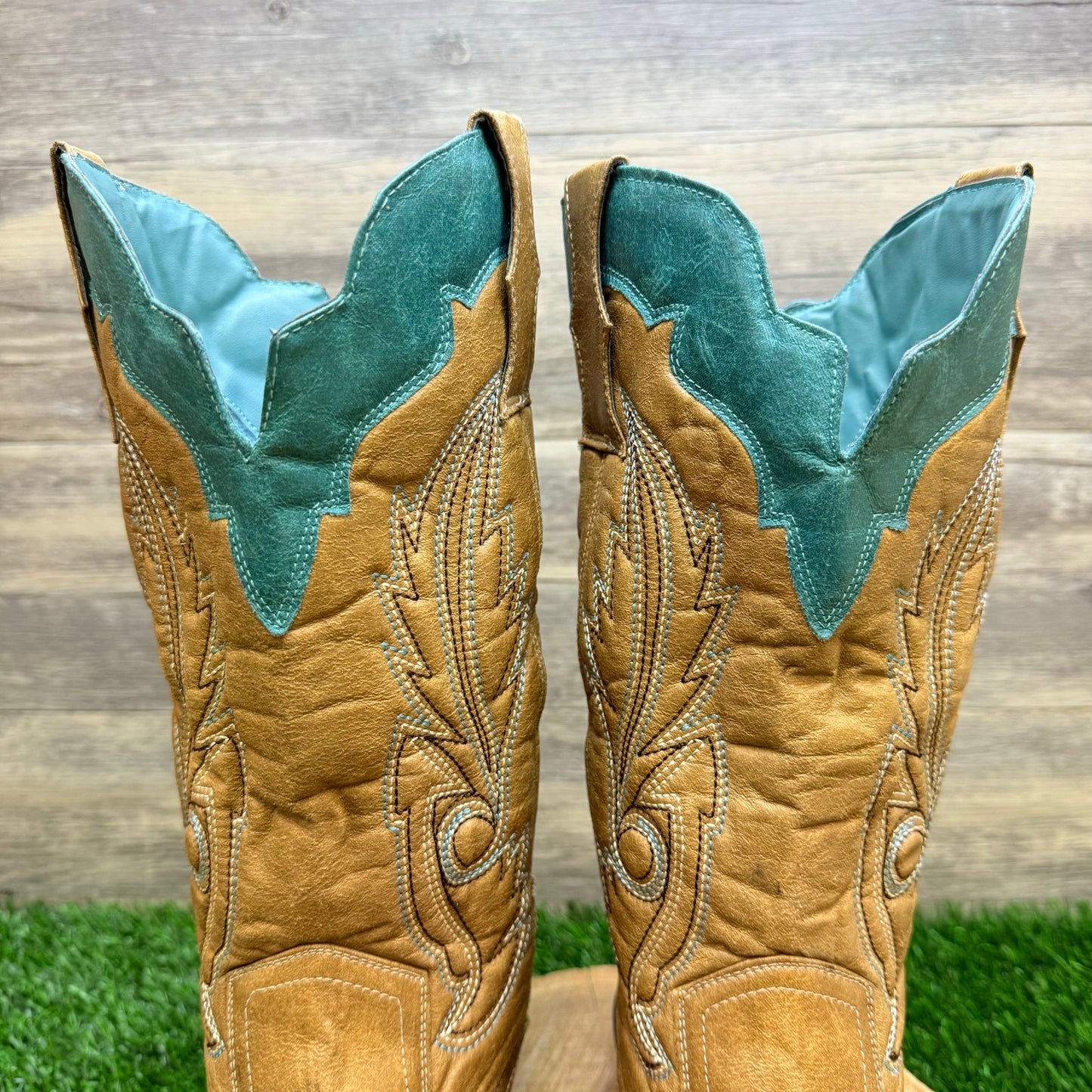 Coconuts Women - Size 10M - Brown / Green Faux Leather Cowboy Boots Cimmaron