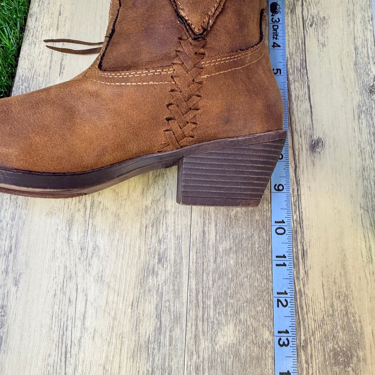 Sugar Women - Size 7.5M - Brown Native Design Faux Leather Boots 427404
