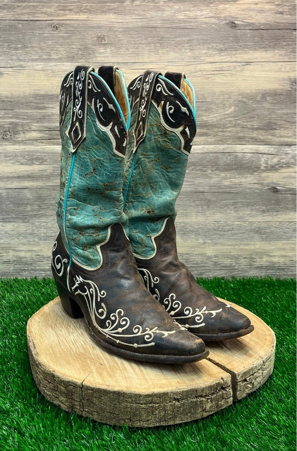 Sterling River Women - Size 11B - Distressed Brown/turquoise Cowboy Boots 171