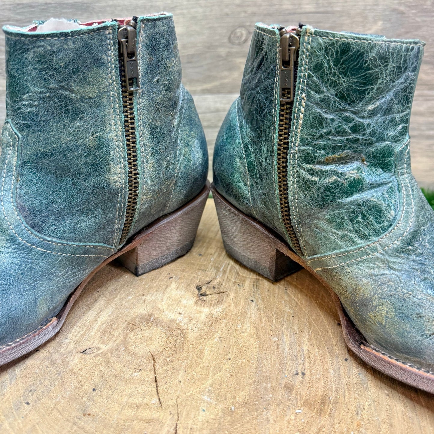 Ferrini Women - Size 7B - Distressed Green Ankle Zipper Fringe Boots