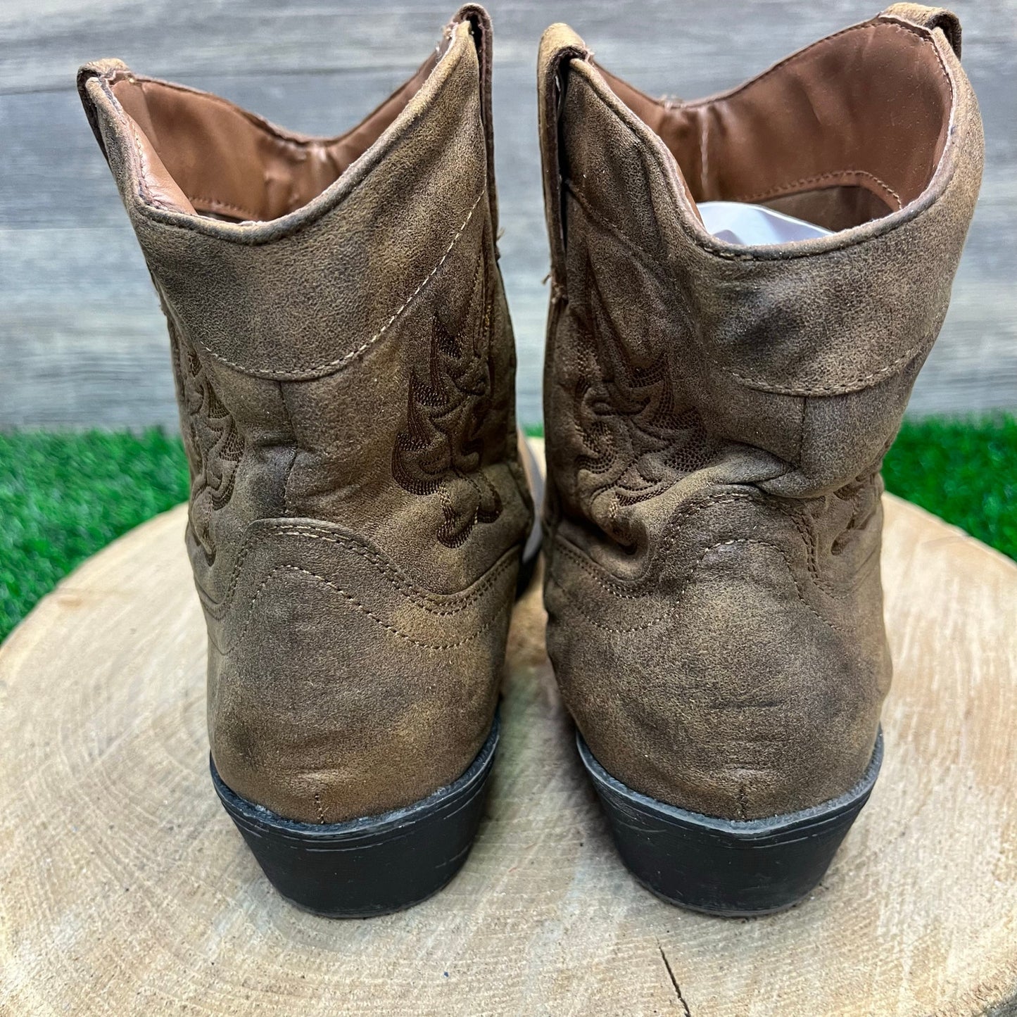 Arizona Jean Co Women - Size 8M - Brown Soft Faux Leather Ankle Boots 8048