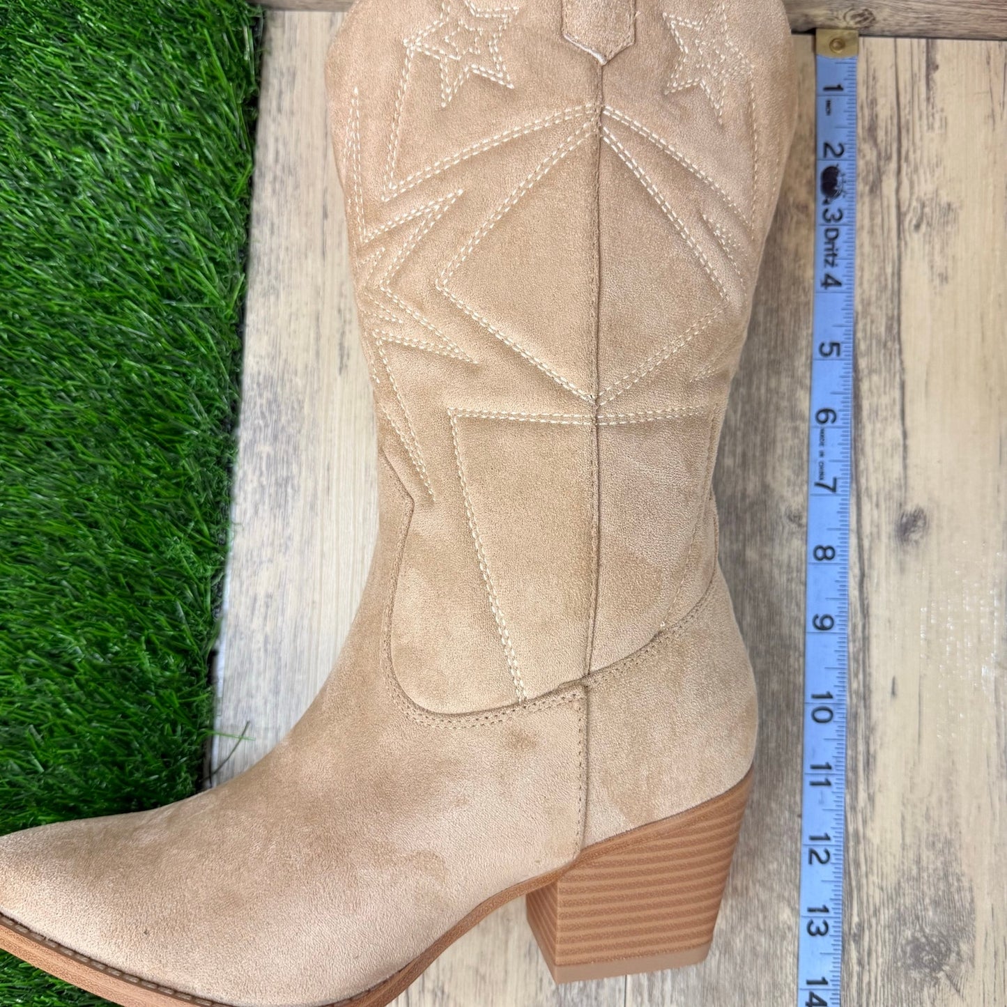 NEW Time and Tru Women - Size 7 - Beige Faux Suede Puff Zipper Cowboy Boots