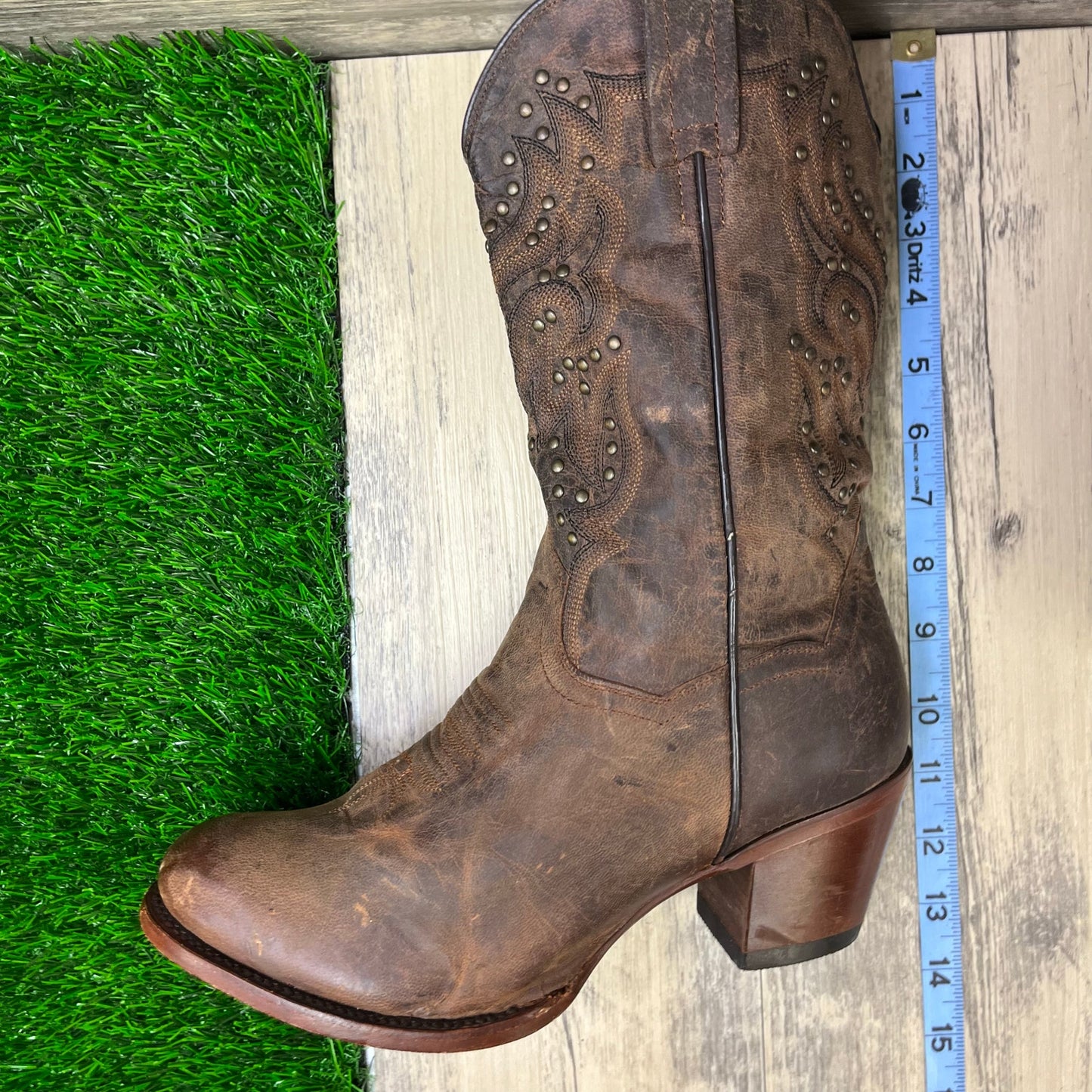 Dan Post Women - Size 9M - Brown Studded Cowboy Boots Style DP3516