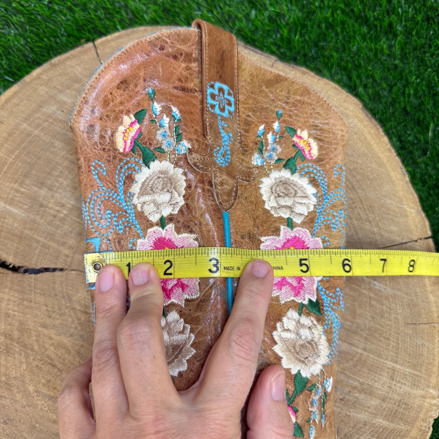 Macie Bean Women - Size 9M - Tan Rose Garden Snip Toe Cowboy Boots Style M8012