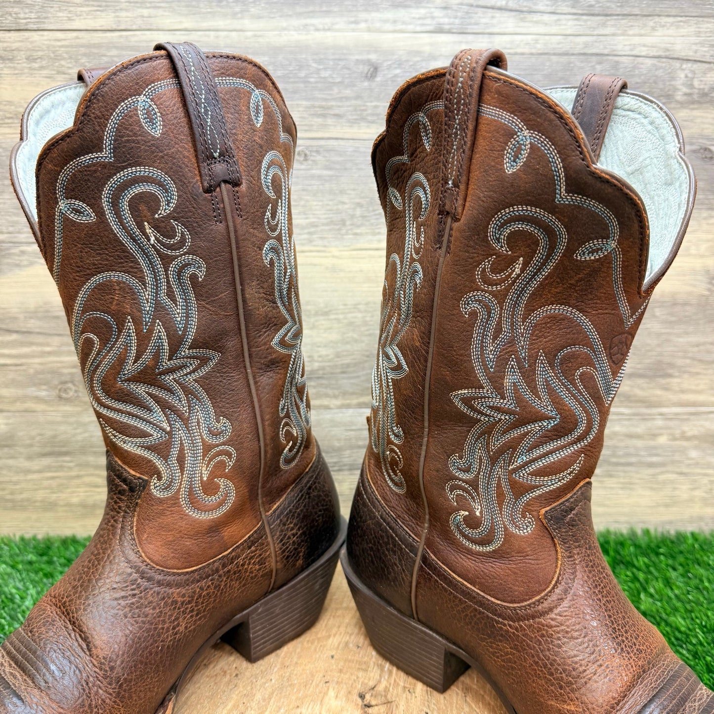 Ariat Women - Size 9.5B - Brown Legend Square Toe Cowboy Boots 10001046