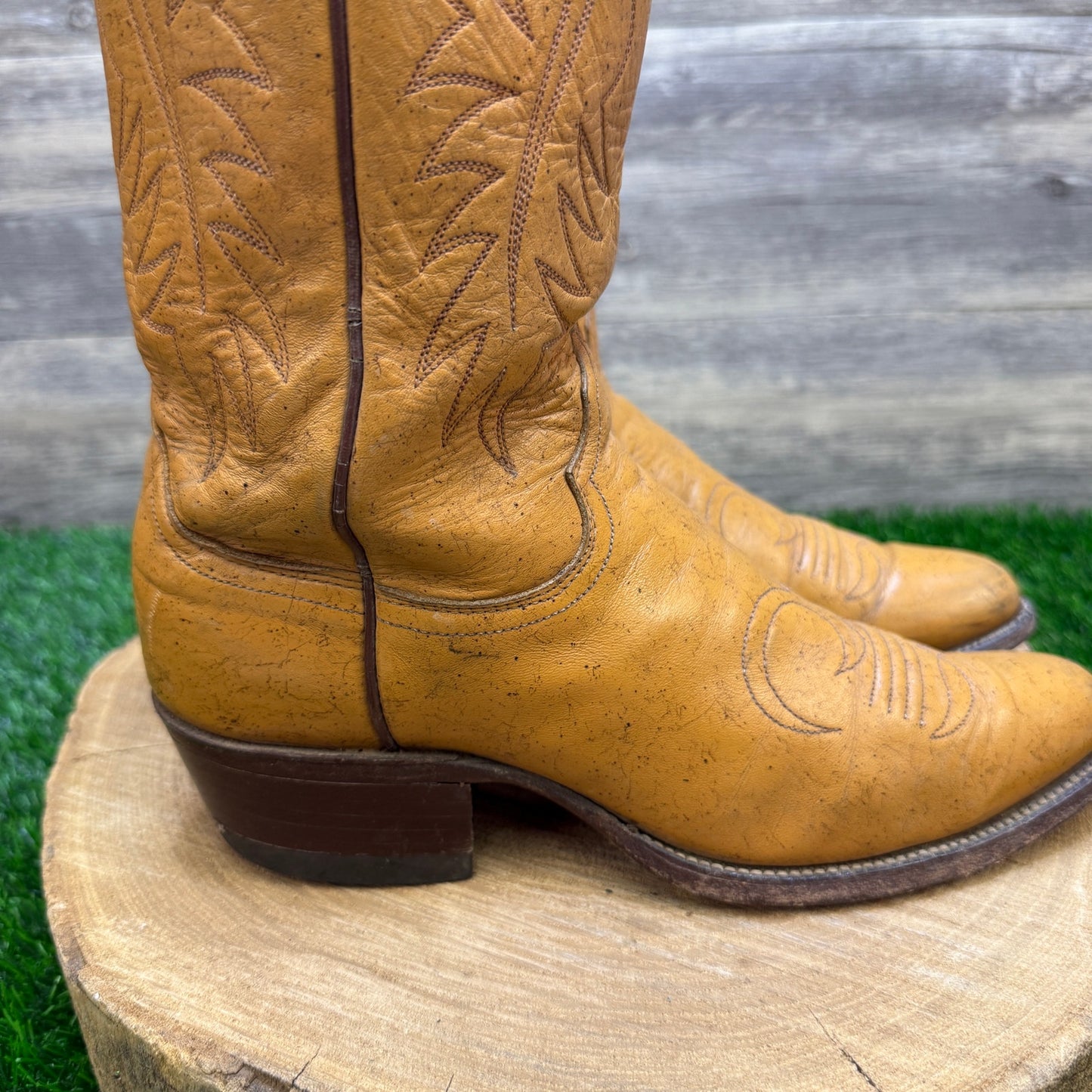 Justin Women - Size 7B - Vintage Marbled Sand Cowboy Boots Style L4127