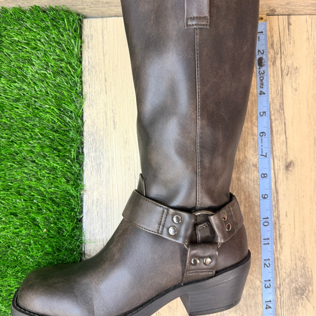 Time and Tru Women - Size 6.5 - Brown Faux Leather Moto Cowboy Boors 56514