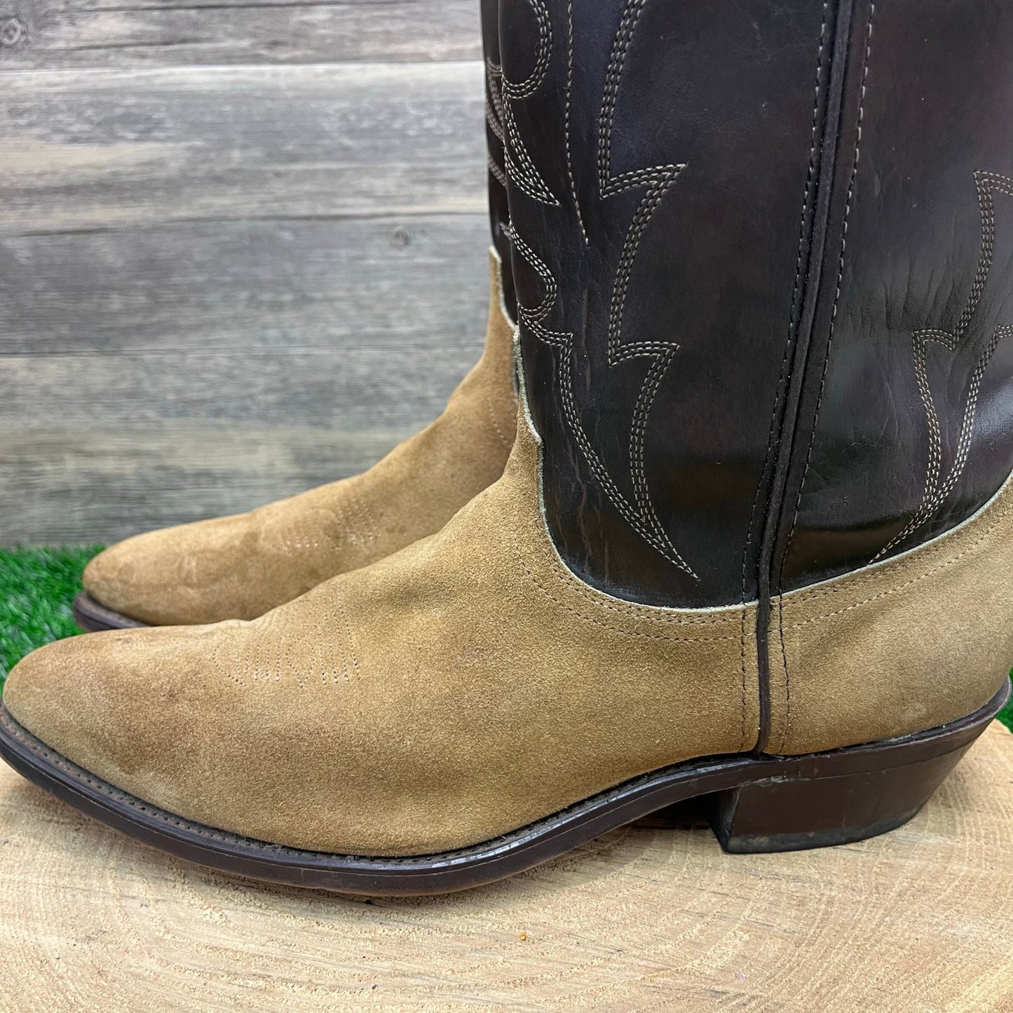 Laredo Men - Size 10.5D - Vintage Tan/Brown Suede Cowboy Boots Style 2413