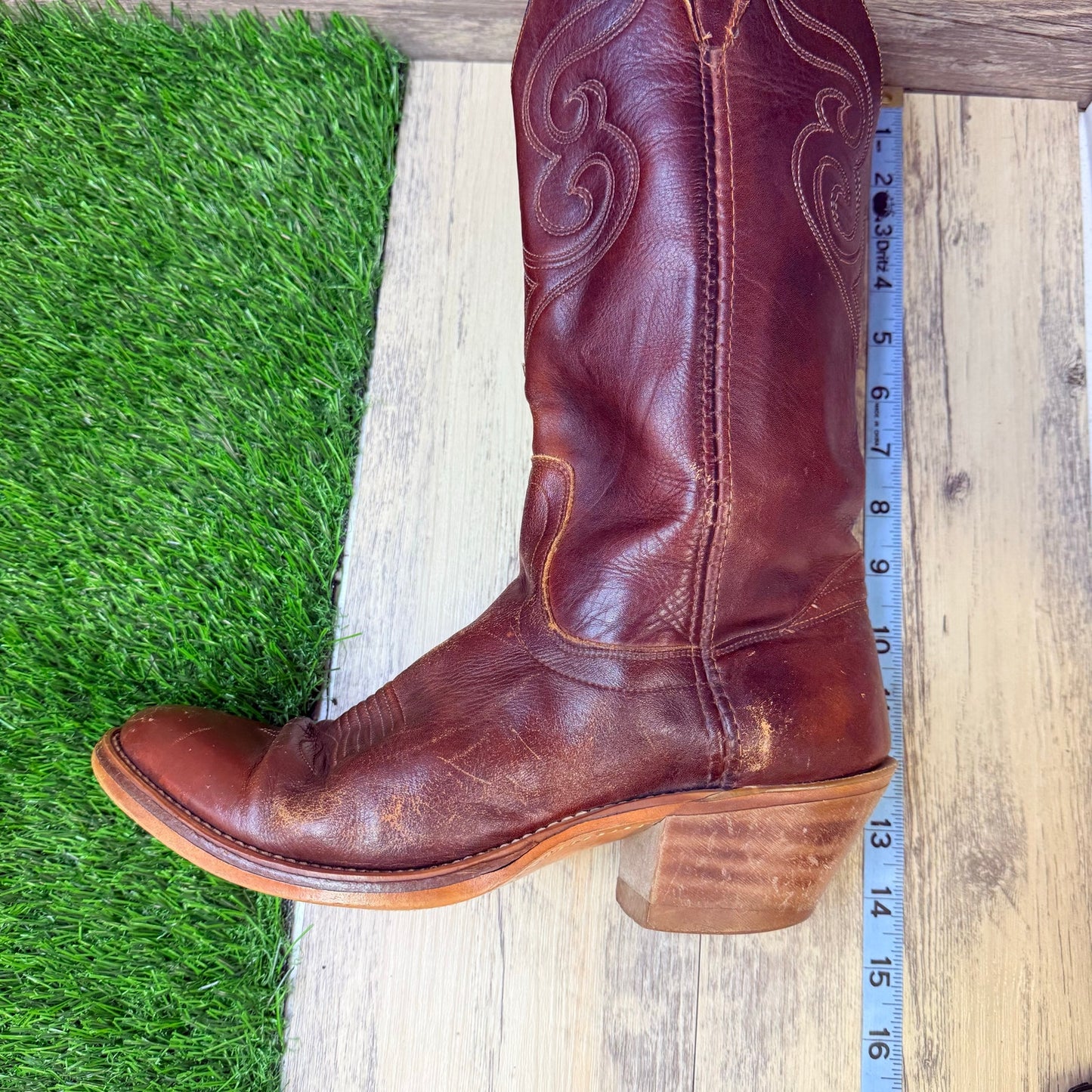 Acme Men - Size 8.5D - Vintage Brown Dingo Cowboy Boots 72943
