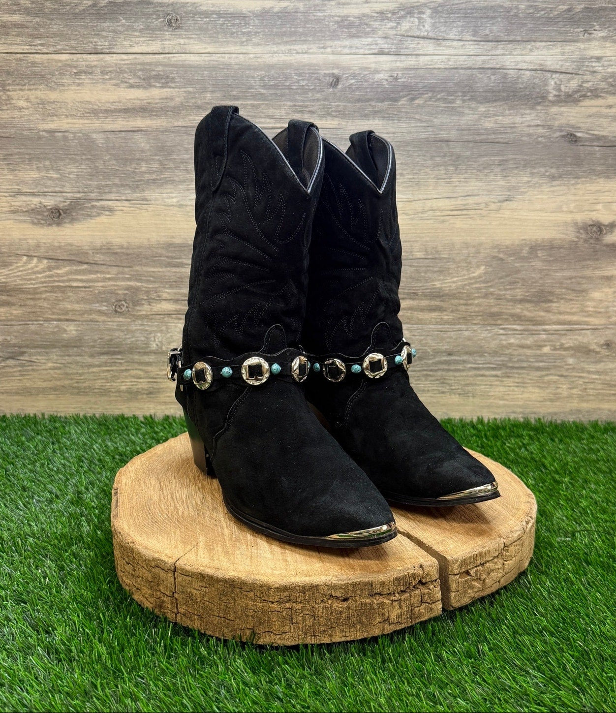 Dingo Women - Size 8.5M - Vintage Black Suede Harness Cowboy Boots DI541
