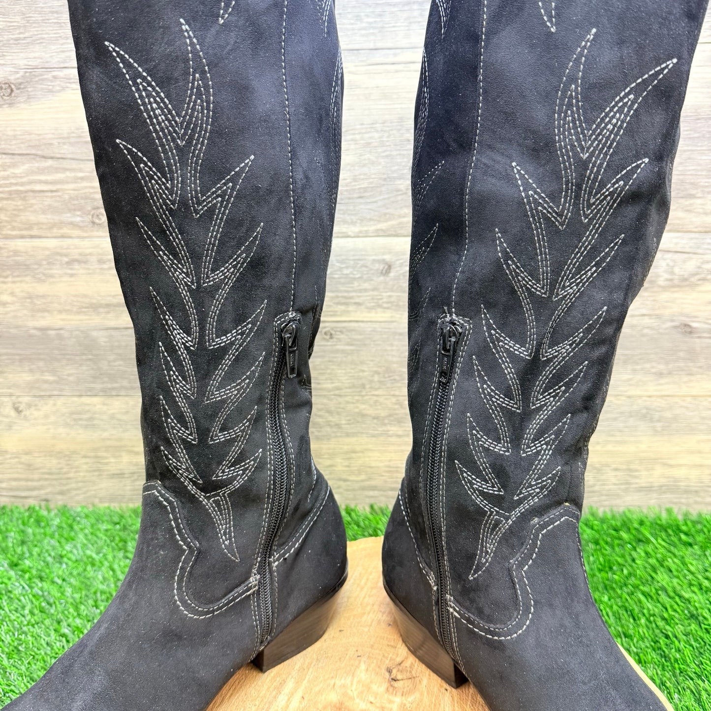 Universal Thread Women - Size 8W - Black Tall Zipper Faux Boots