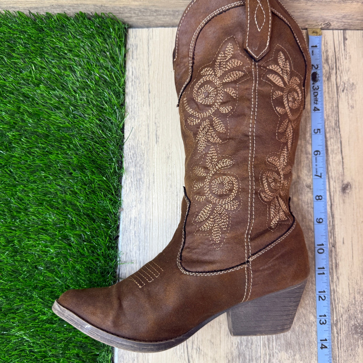 Rampage Women - Size 7M - Brown Soft Faux Leather Cowboy Boots 429105