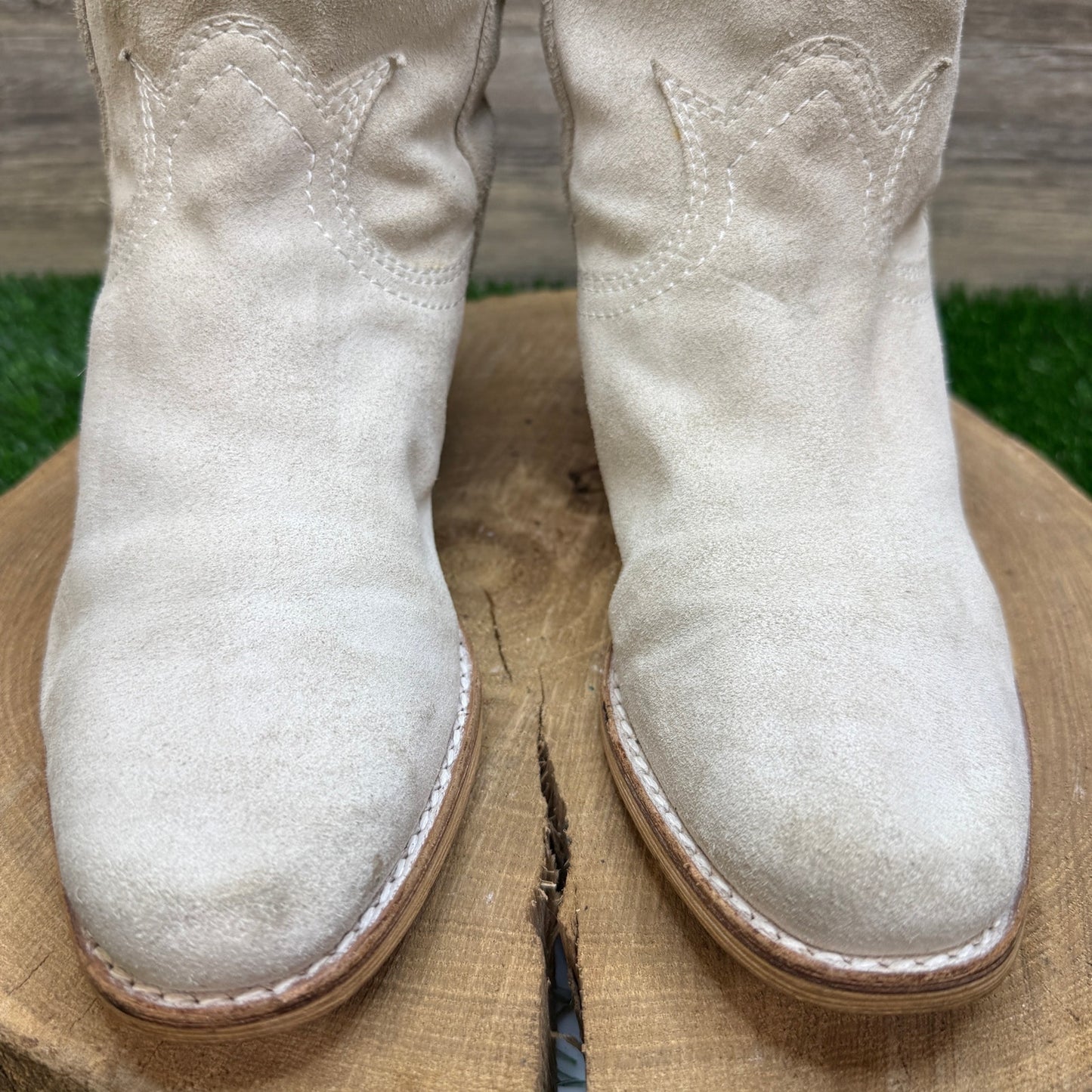 Sam Edelman Women - Size 8.5 - Cream Suede Ankle Boots Style 72298