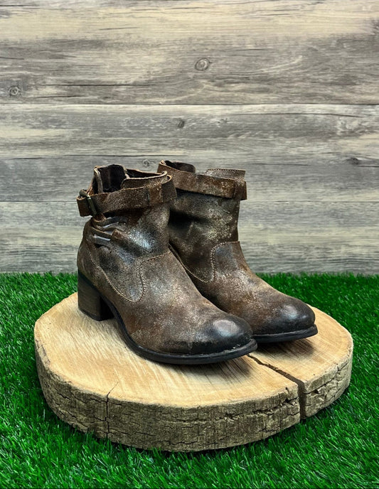 Diba True Women - Size 8.5 - Distressed Brown Ankle Boots