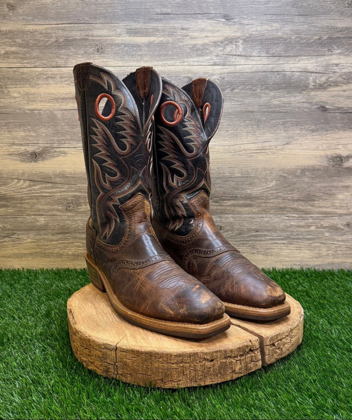 Ariat Men - Size 10.5D - Bar Top Brown Heritage Roughstock Cowboy Boots 10017378
