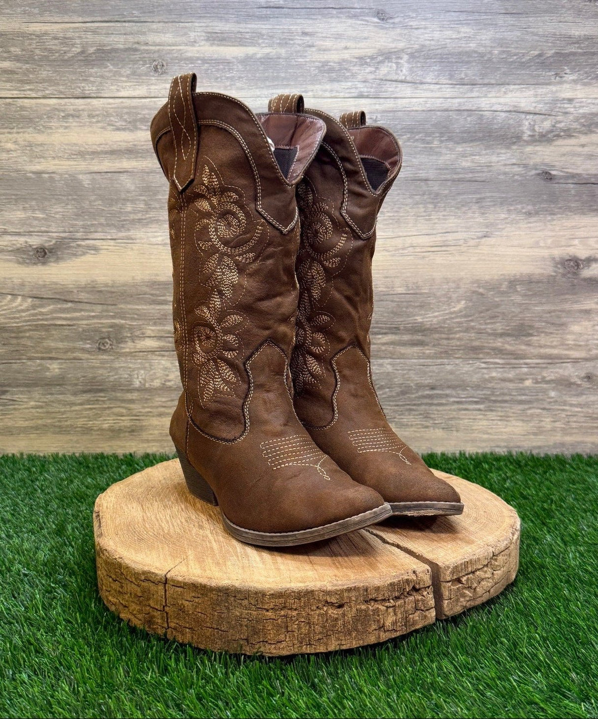 Rampage Women - Size 7M - Brown Soft Faux Leather Cowboy Boots 429105