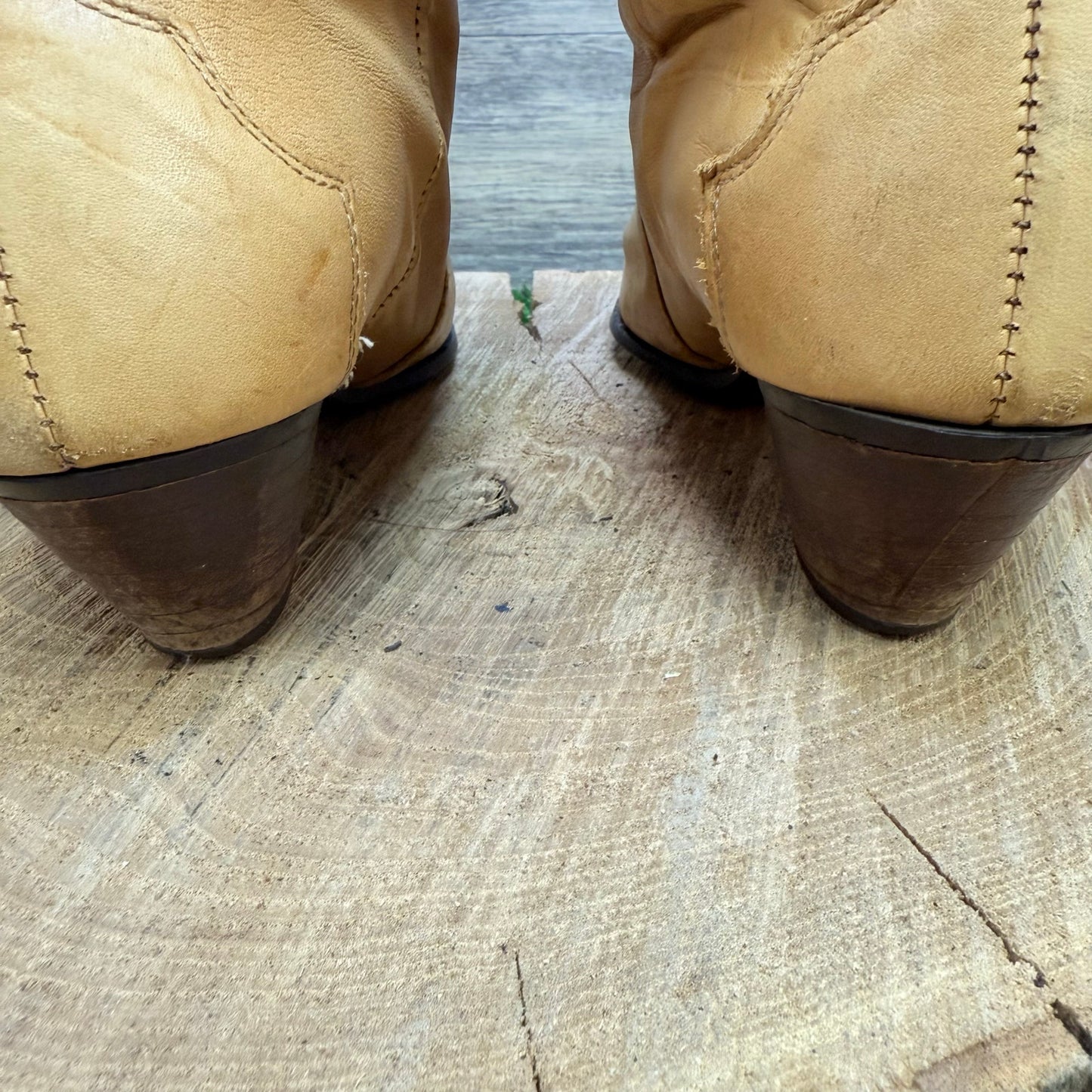 Dingo Women - Size 7M - Vintage Camel Fringe Soft Leather Cowboy Boots 8243