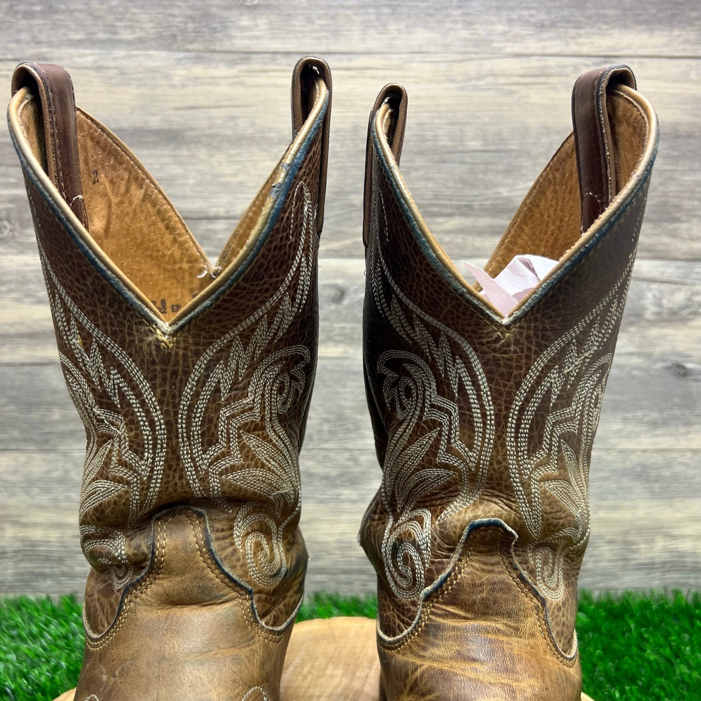 Justin Women - Size 7.5B - Tan Scroll Square Toe Boots BRL212