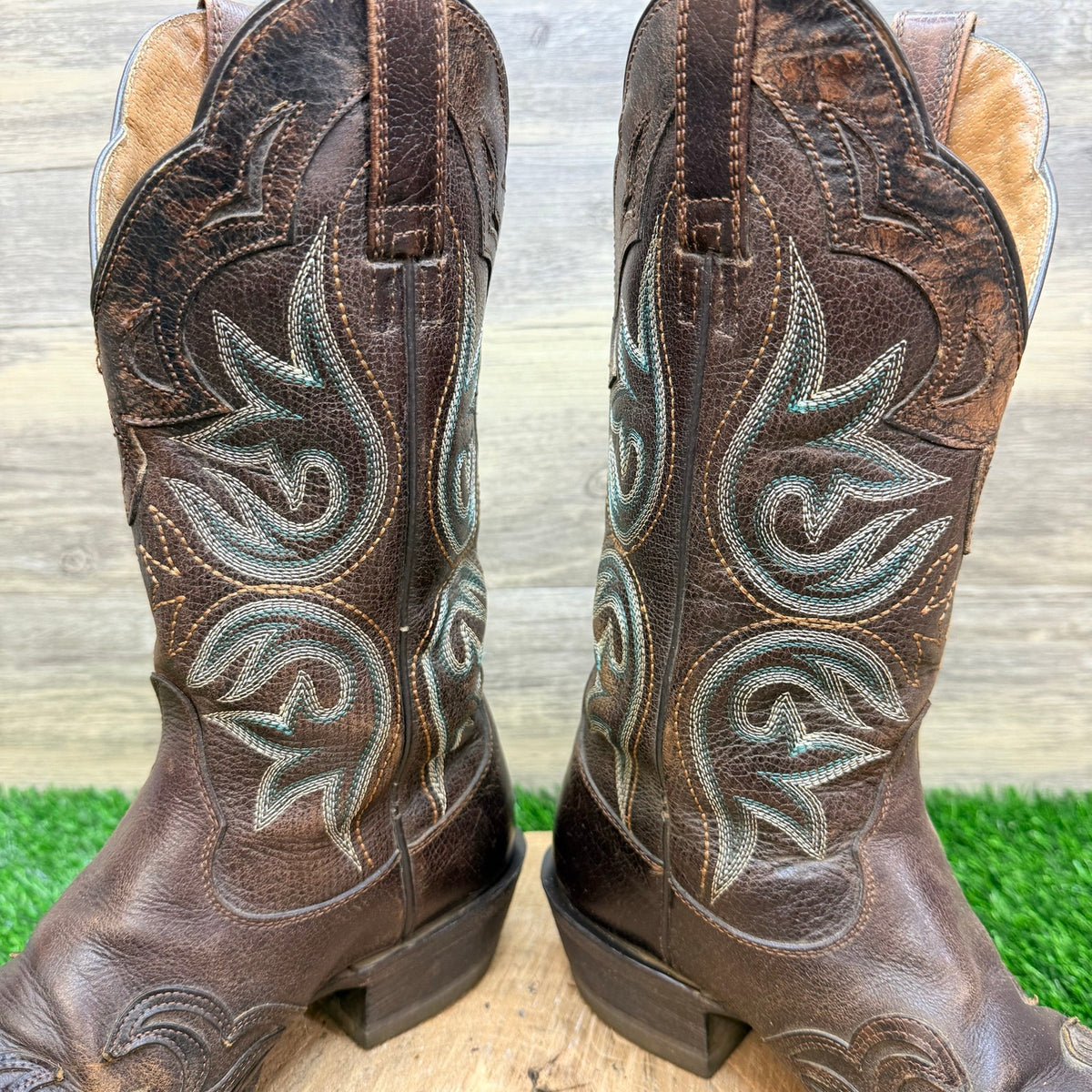 Ariat Women - Size 7.5B - Brown Snip Toe Cowboy Boots 10014090