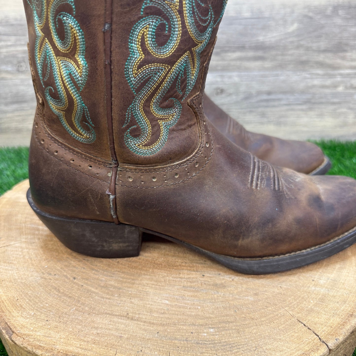 Justin Women - Size 7.5B - Tan/Green Square Toe Cowboy Boots Style 2552