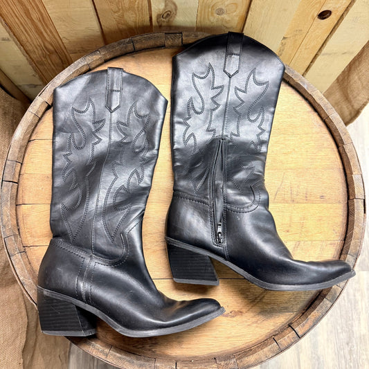 Madden NYC Women - Size 7.5 - Black Faux Leather Zipper Boots 25193