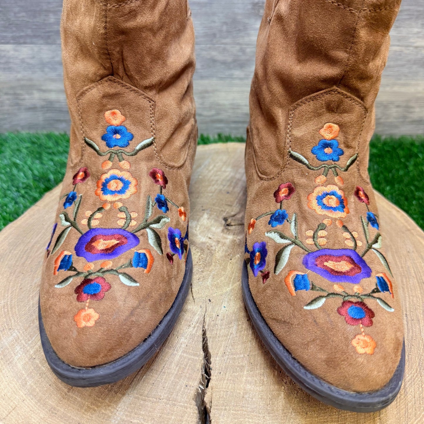 Mudd Women - Size 9M - Tan Floral Faux Suede Ankle Boots 73277