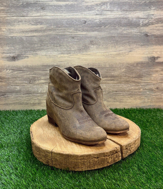 Felmini Women - Size 9 - Distressed Tan Ankle Boots
