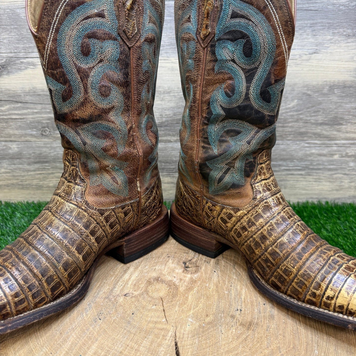 Ariat Women - Size 8.5B - Brown Gator Print Square Toe Cowboy Boots 10007033