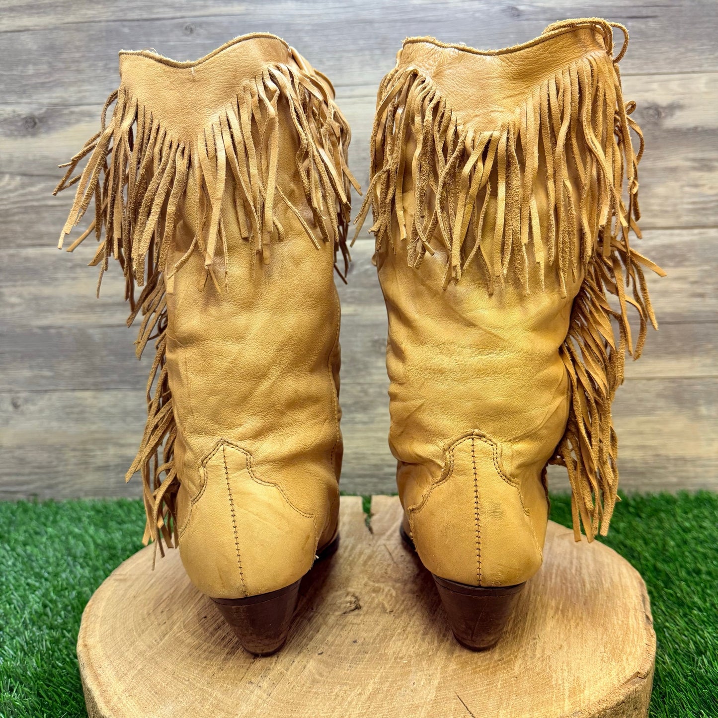 Dingo Women - Size 7M - Vintage Camel Fringe Soft Leather Cowboy Boots 8243