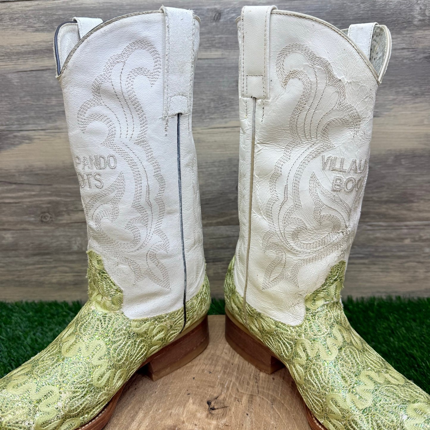Villalpando Women - Size 8.5 - White / Green Lace Pointed Mexico Cowboy  Boots