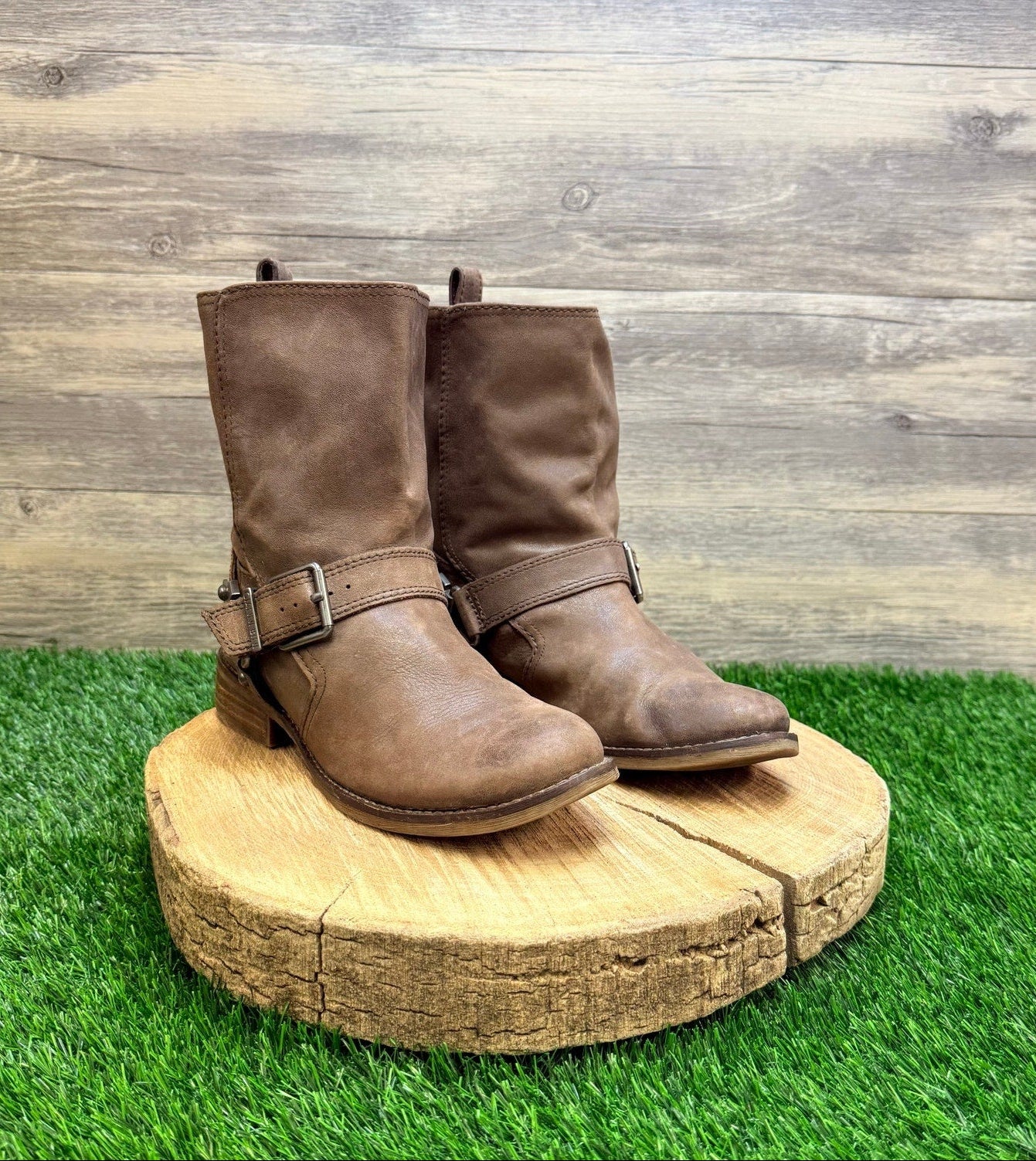 Gianni Bini Women - Size 7 - Brown Strappy Ankle Boots