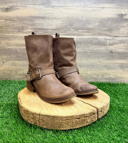 Gianni Bini Women - Size 7 - Brown Strappy Ankle Boots